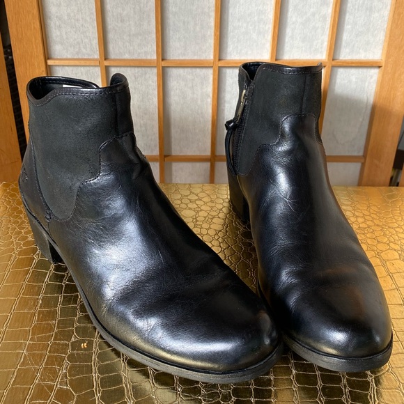 UGG Penelope Black Leather Sherpa Insole Ankle Boot SZ 10 - Picture 6 of 15